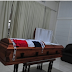La Bandera Nacional cubre ataúd de dominicano asesinado en Chile; está solo en una capilla La Bandera Nacional cubre ataúd de dominicano asesinado en Chile; está solo en una capilla