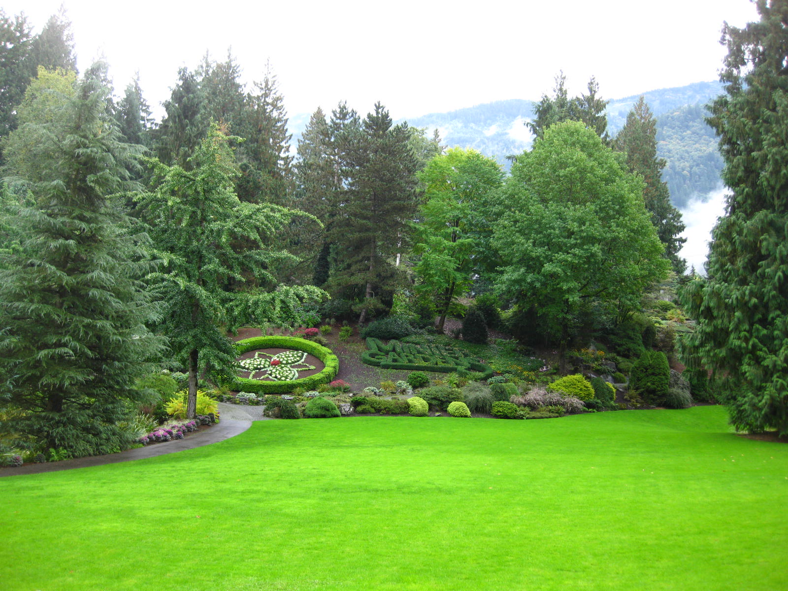 Beauty Green Garden Laptop Background Cool Laptop Wallpapers