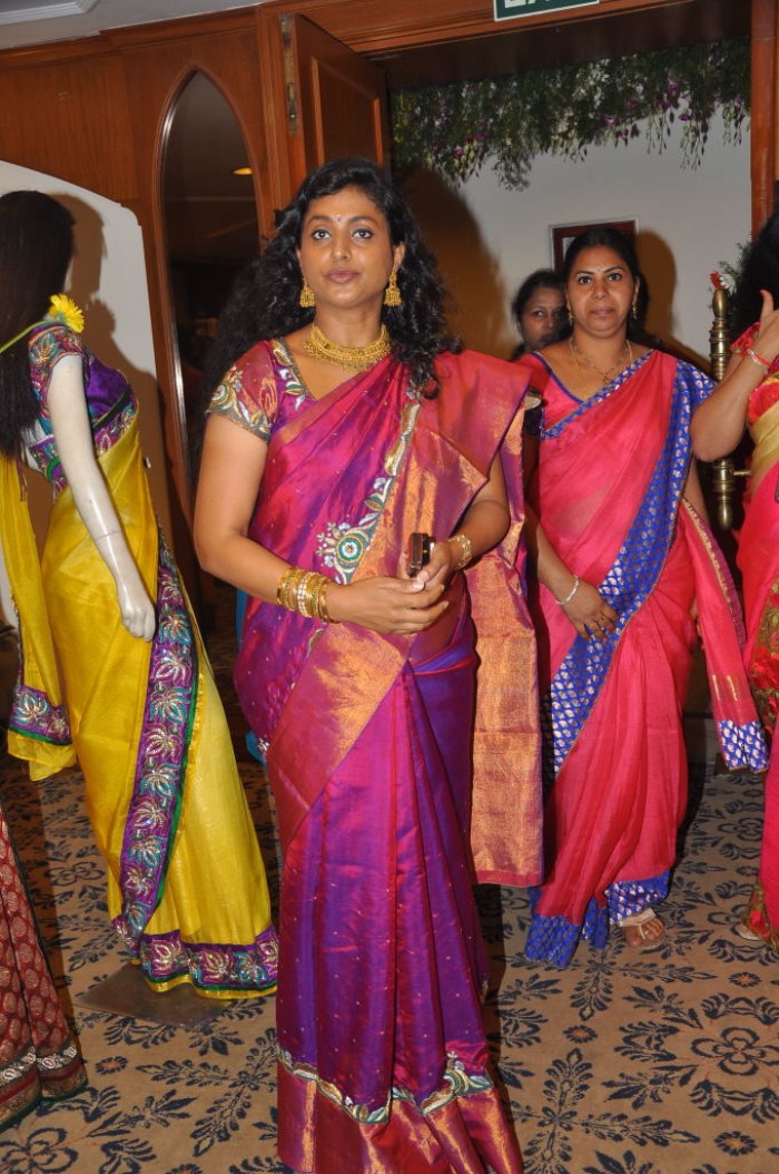 Tamil Actress Wallpapers Roja Actress At Chettinad S Ethnic Touchz Stills