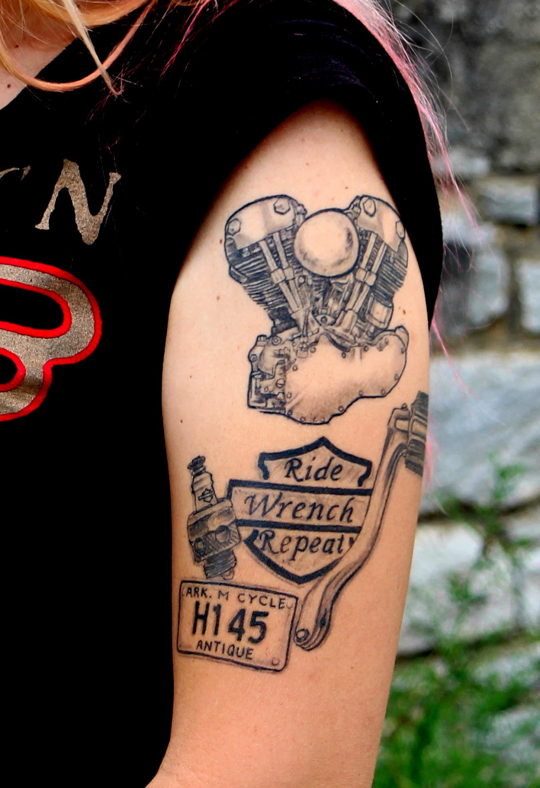 OLD IRON NEVER DIES~~~~~~~~~~~~~~~~~~: Progress on my gearhead Harley Knu