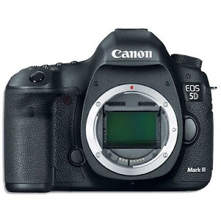  Canon EOS 5D Mark III 22.3 MP Digital SLR Camera