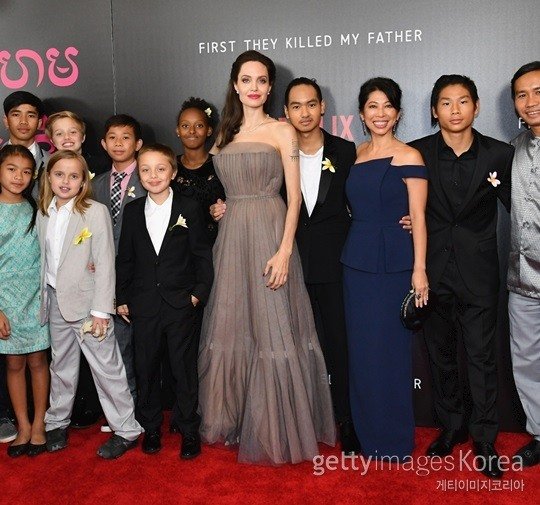 Hollywood: Angelina Jolie and kids