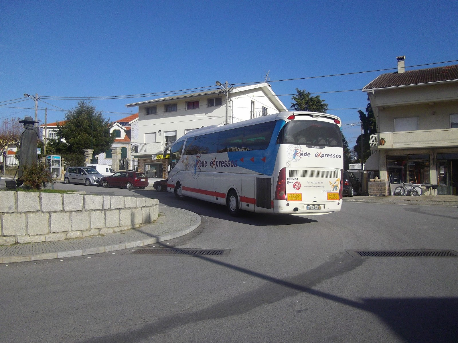 Tiago-Transportes: Rodoviária do Tejo 4015 e Transdev 2734 (Rede Expressos)