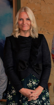 Veste Valentino / robe By TiMo