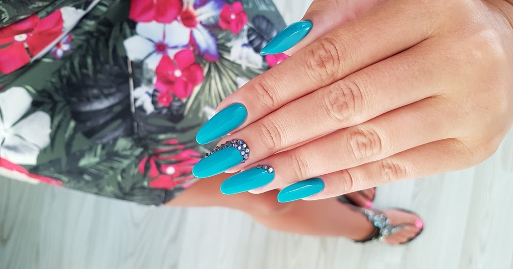 Hell's Beauty by paaatriziaa EUCALYPTUS INDIGO NAILS