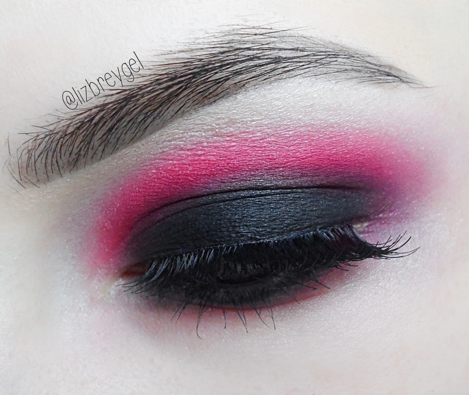 Sensual And Romantic Vampire Eye Look StepbyStep Makeup Tutorial