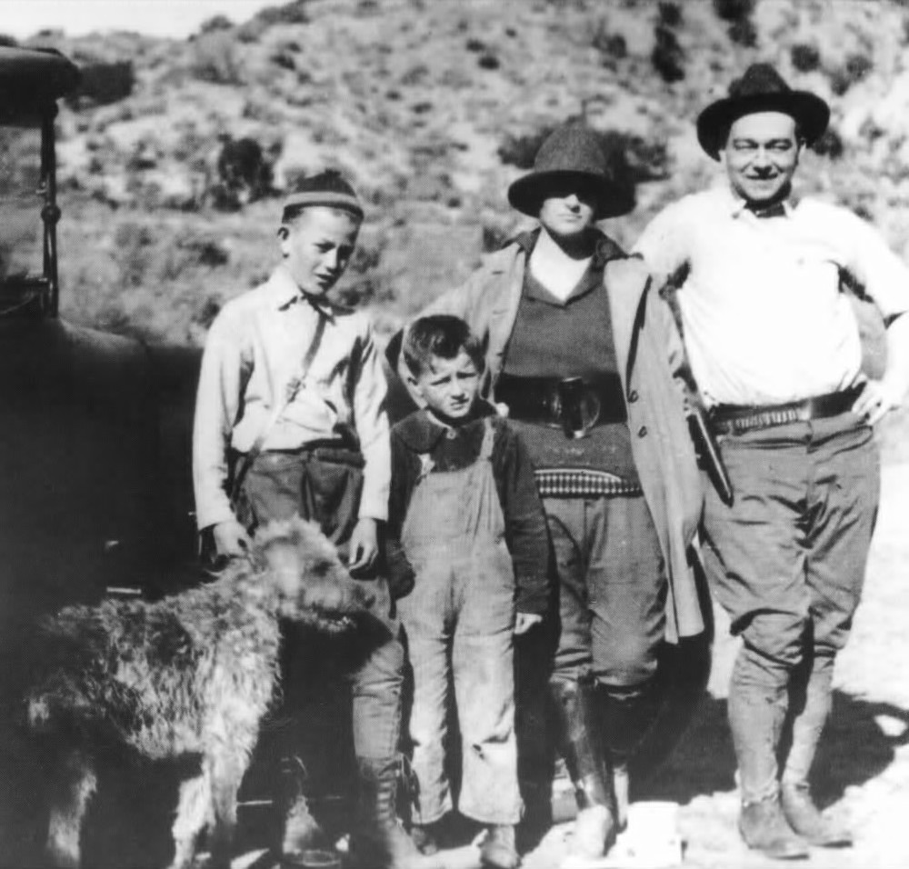 John Wayne Kinder John Wayne Kinder