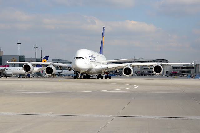 Lufthansa Airbus A380-800 Wingspan While At Frankfurt
