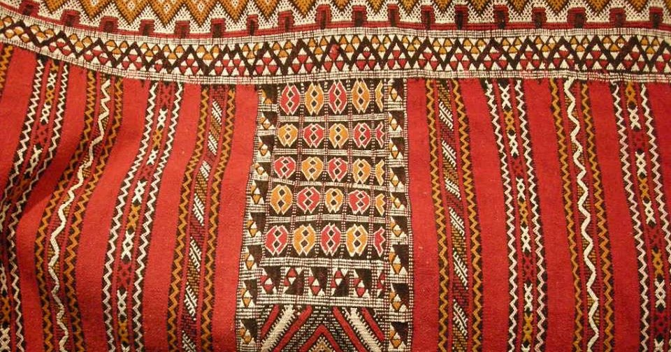 World Travel Art: Moroccan Kilim Rugs from the Middle Atlas Mountains