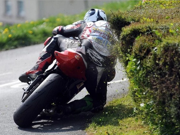 Video Balap Motor Paling Extreme Di Dunia, Ternyata Ada Di Indonesia