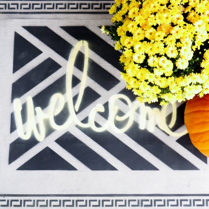 How To Create a Fall Porch with Heidi Swapp Spray Chalk by Jamie Pate  |  @jamiepate for @heidiswapp