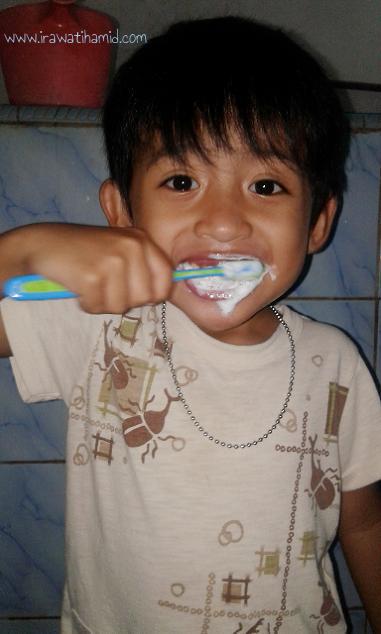 sikat gigi anak