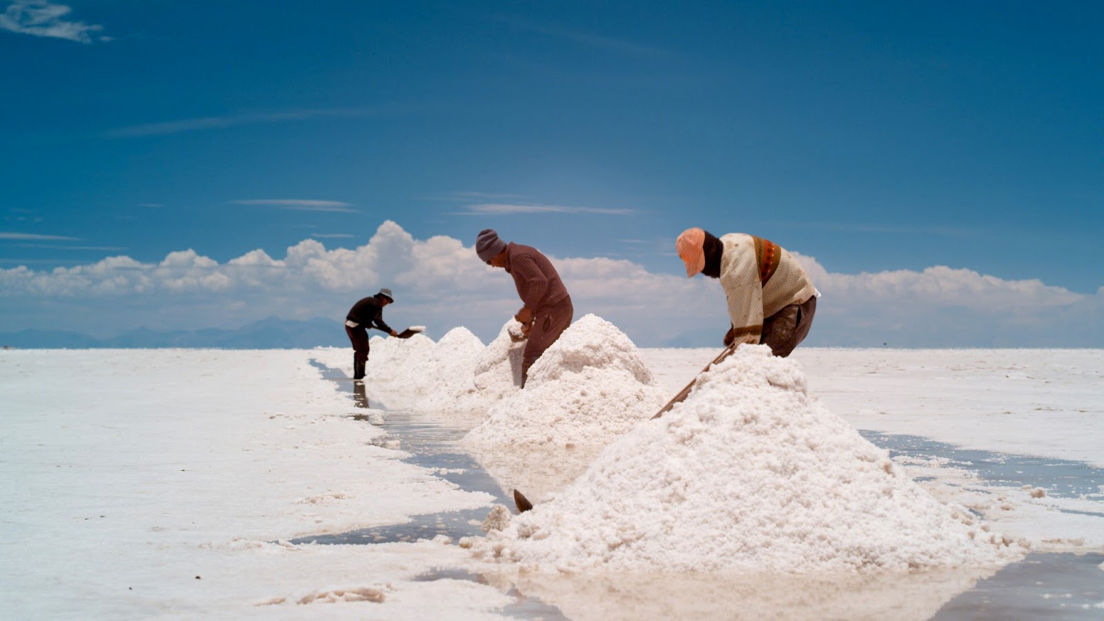 uyuni single men Bolivia highlight: the takesi trek near la paz, one of bolivia's finest examples of “people older than 60 have a 1 in 100,000 chance of dying from the a local uprising in uyuni turned a normally easy bus ride from potosi. uyuni single men Bolivia highlight: the takesi trek near la paz, one of bolivia's finest examples of “people older than 60 have a 1 in 100,000 chance of dying from the a local uprising in uyuni turned a normally easy bus ride from potosi.