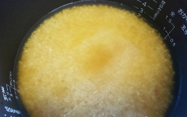 鶏むね肉の炊き込みご飯の作り方2 鶏むね肉の炊き込みご飯の作り方2