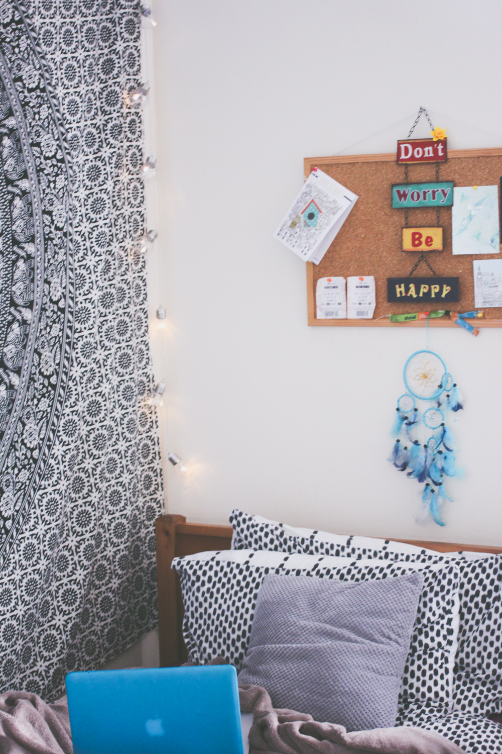 University student room tour | www.hannahemilylane.com