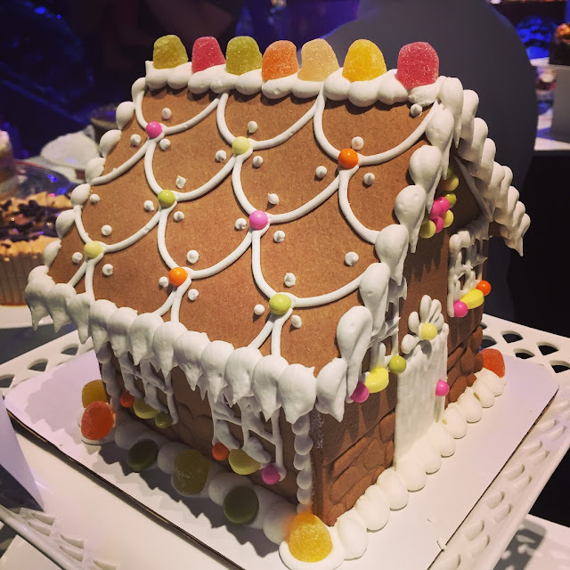 Decorate Your Own Gingerbread House Kit Decorate Your Own Gingerbread House Kit