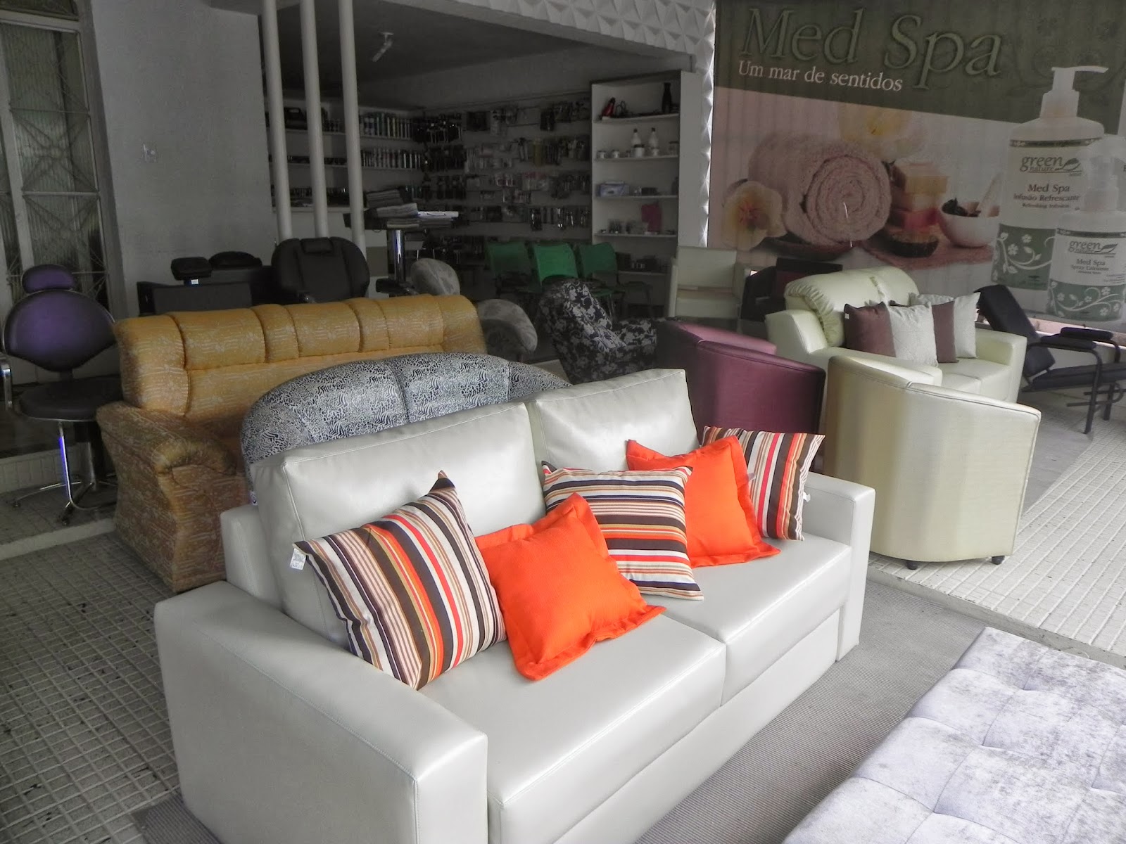 Master Distribuidora Goiânia e AM Móveis Sofá reformado pela AM Móveis!!