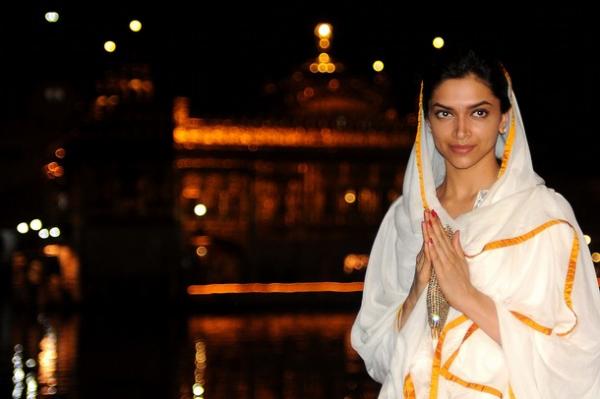 Deepika at the Golden Temple sexy stills