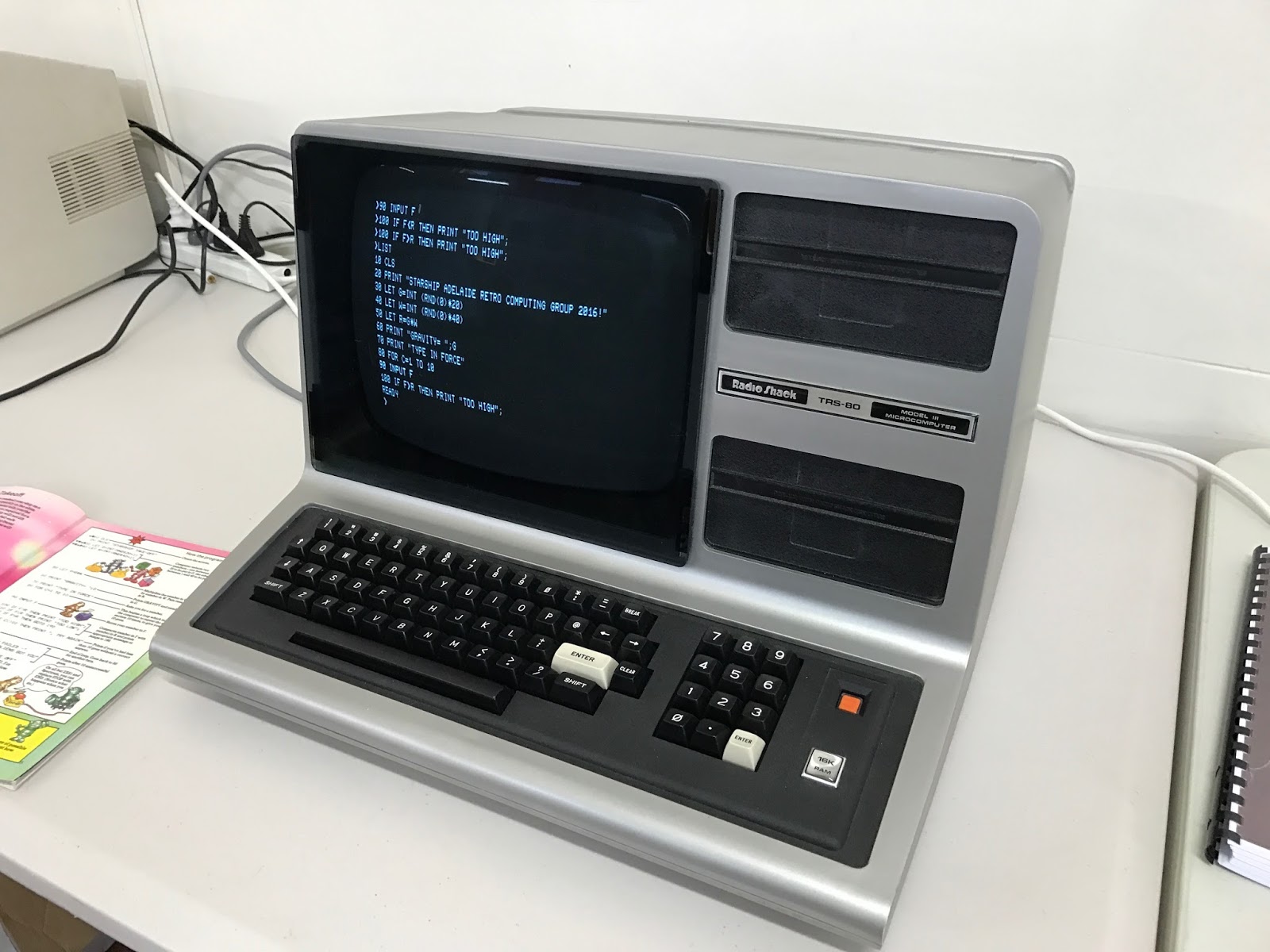 Tandy TRS-80 – Volcano Hunter – I Play All The Games