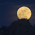 Encuentre un hombre en la Luna