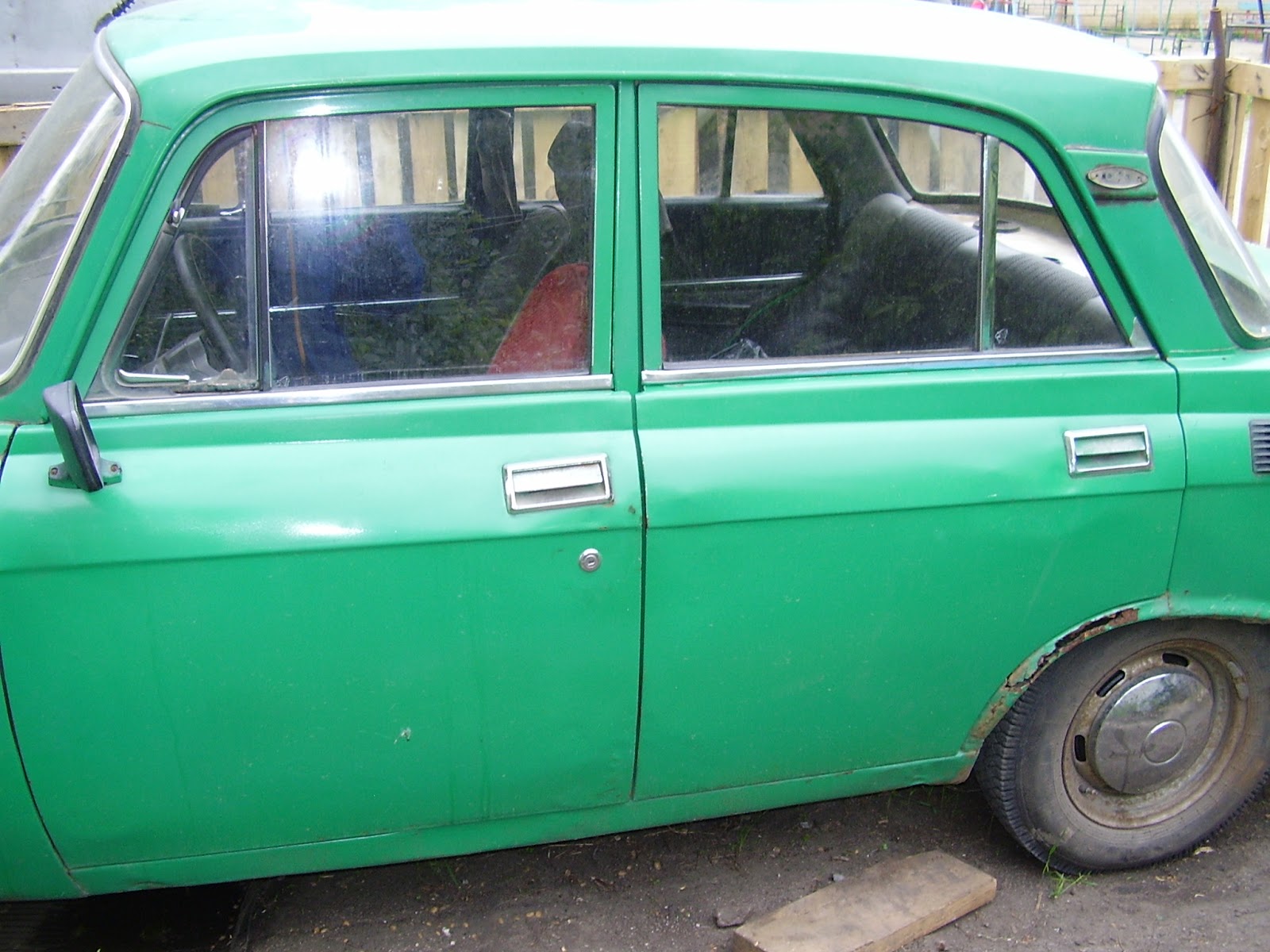 Подкрылки москвич 2140