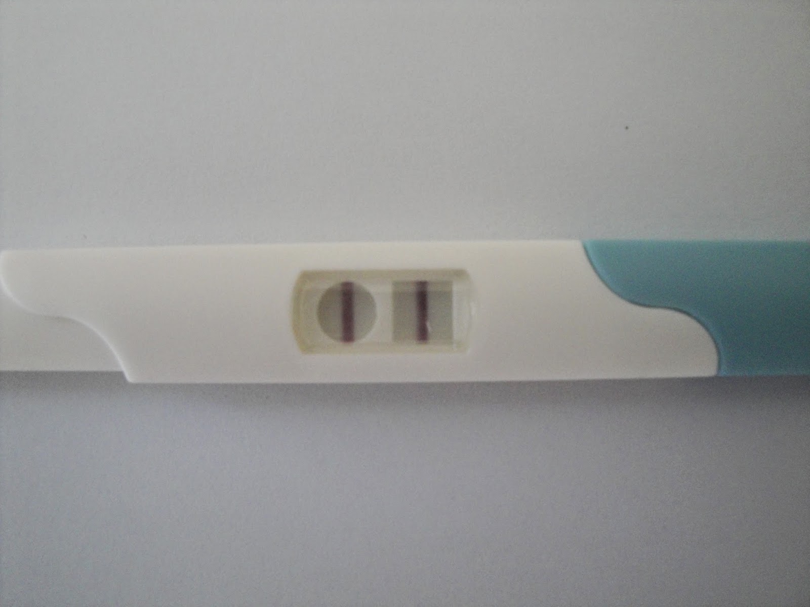 Teste de gravidez positivo (dois traços)