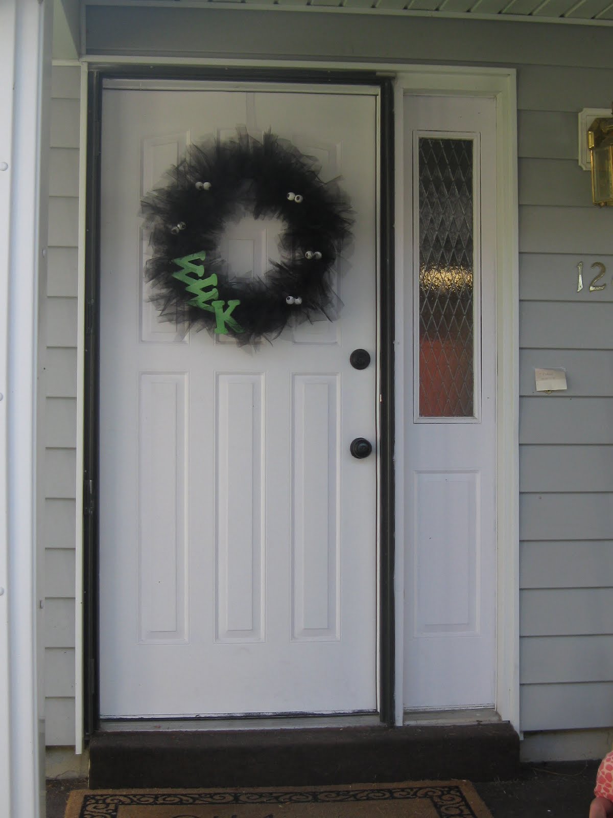 Designs by Shandi Halloween Wreath