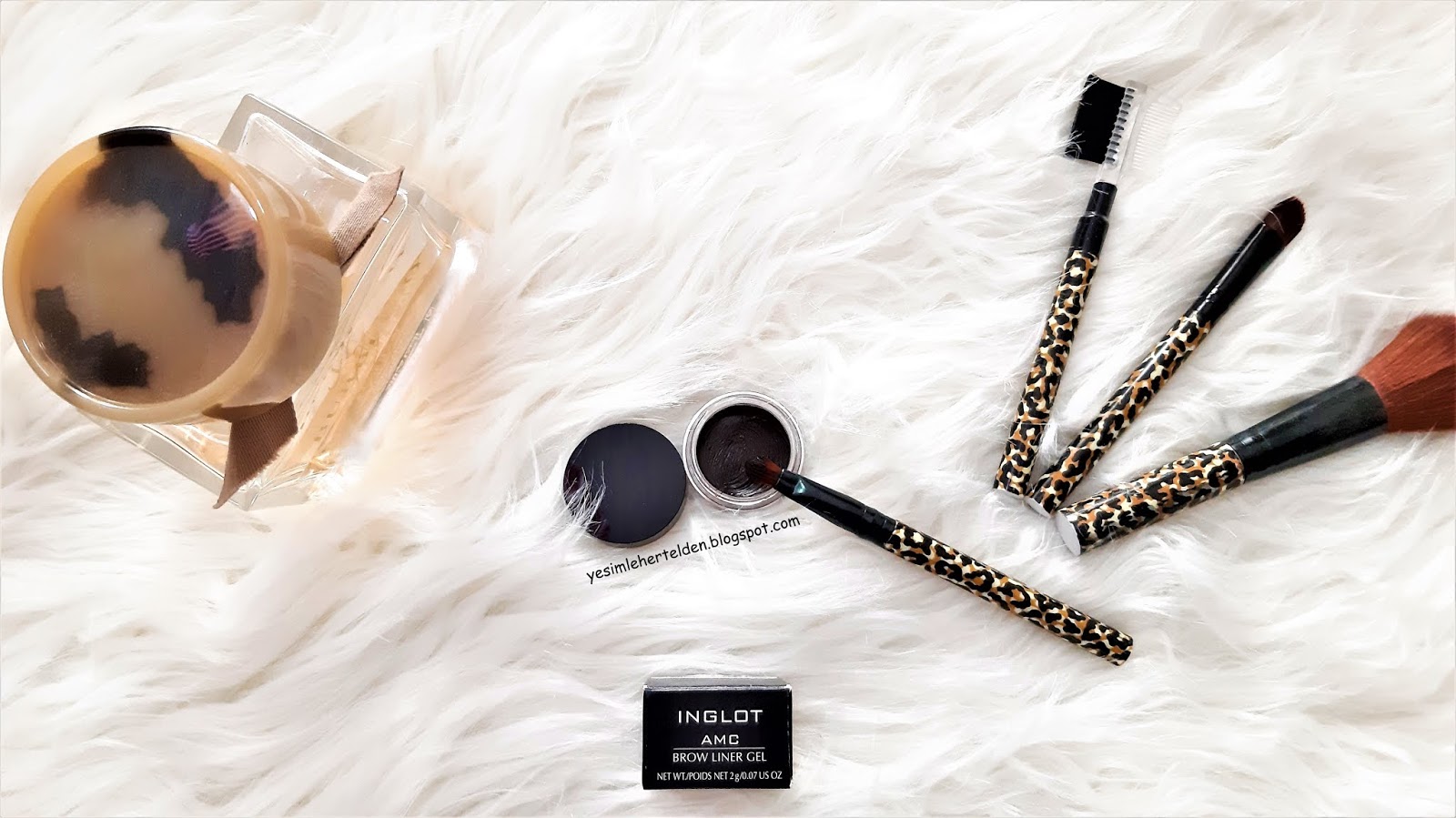 Benefit Brow Bar