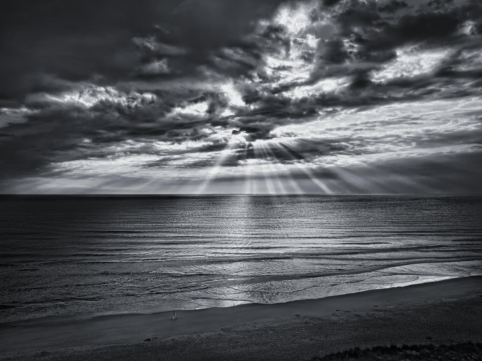 Best Wallpaper Photography Black And White: black and white beach