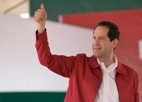 Eruviel autoriza decreto para repartir dádivas en el Edomex durante campañas Eruviel autoriza decreto para repartir dádivas en el Edomex durante campañas