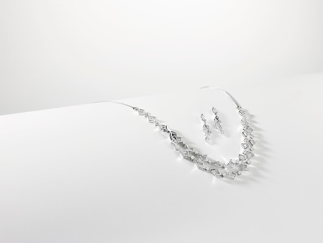 PLATINUM EVARA introduces its light weight jewellery collection PLATINUM EVARA introduces its light weight jewellery collection