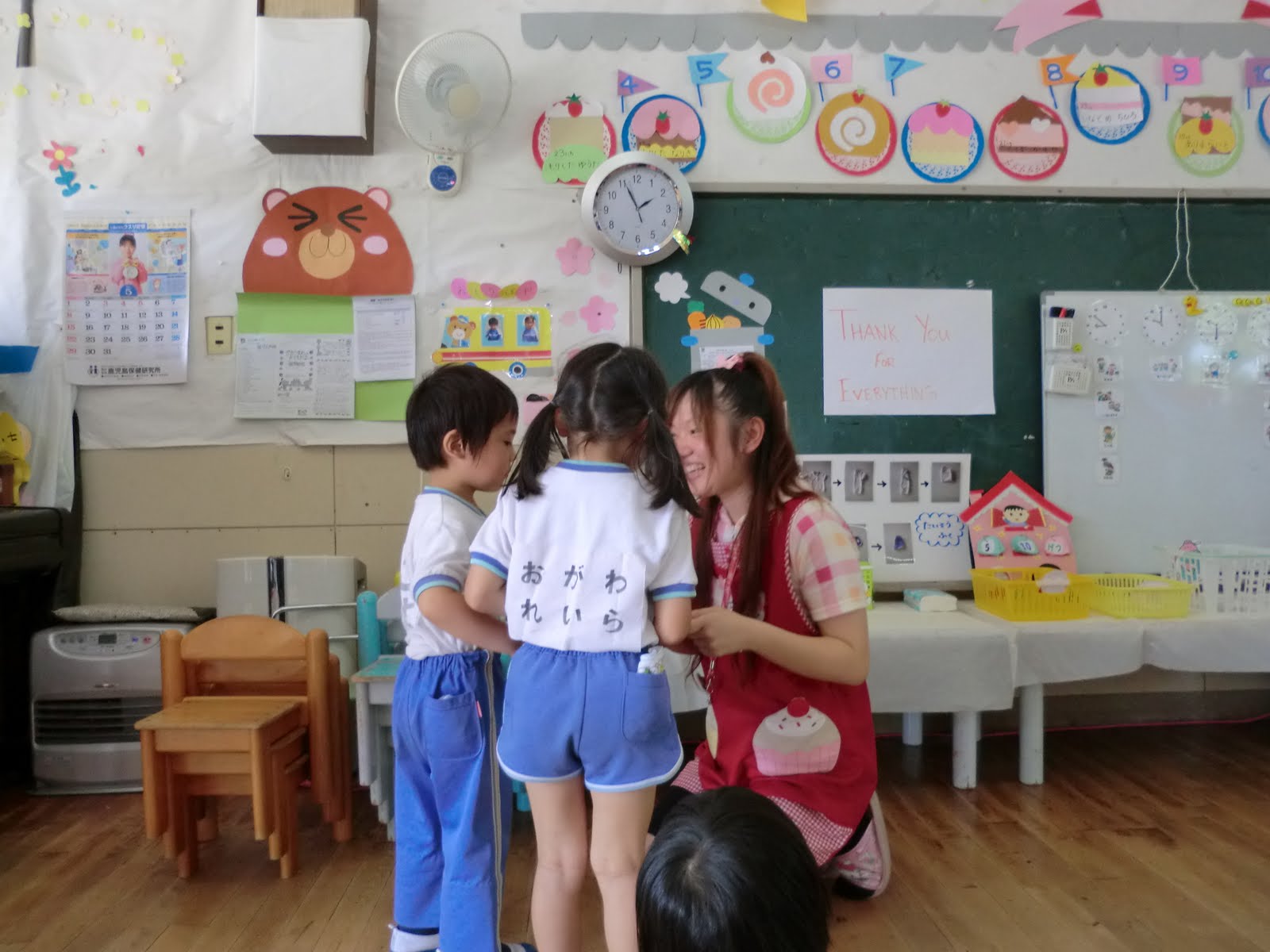 むらさき幼稚園は今日もにぎやか あゆみ先生とのお別れ会