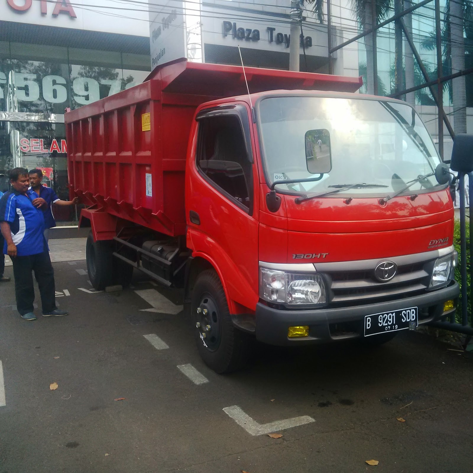 Pengiriman Dump Truk B 9291 SDB Jakarta ke Ambon