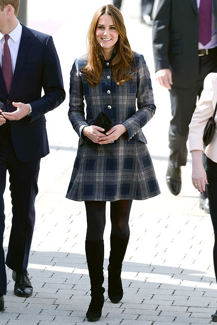 Chatter Busy: Kate Middleton Royal Maternity Looks (PHOTOS)