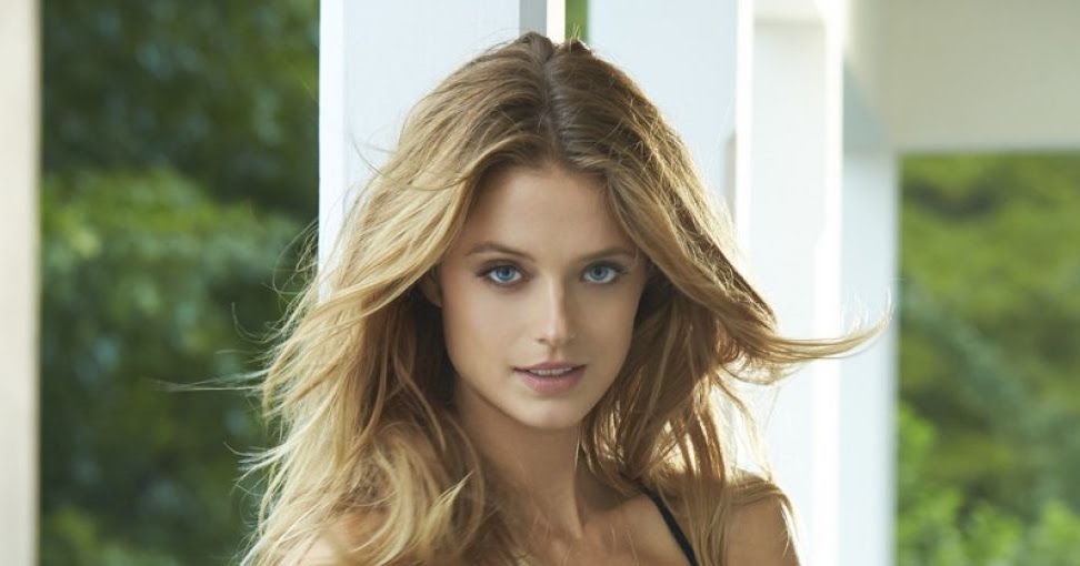 Kate Bock Photoshoot for Sports Illustrated Swimsuit - Top 10 Ranker