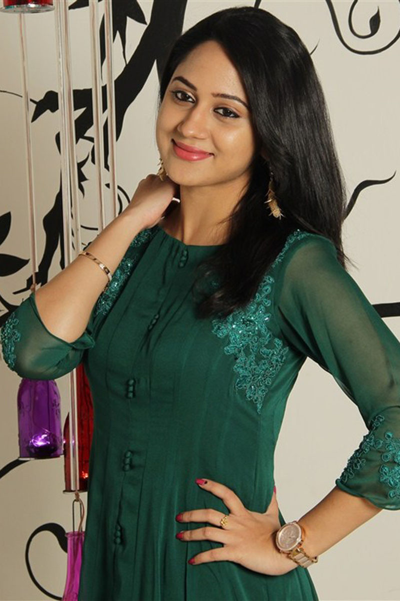 Malayalam Actress Miya Geoarge Sex Videos - Actress Miya George Latest Beautiful Photos In Green Dress