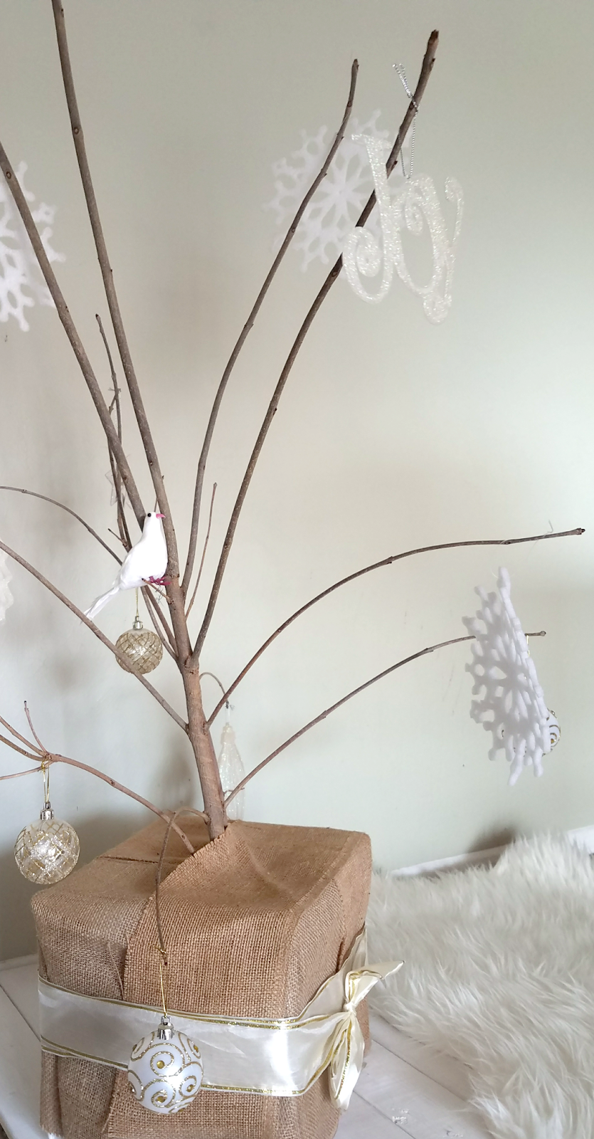 diy twig christmas tree
