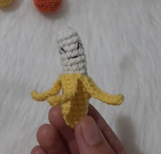 PATRON GRATIS PLATANO AMIGURUMI 35938