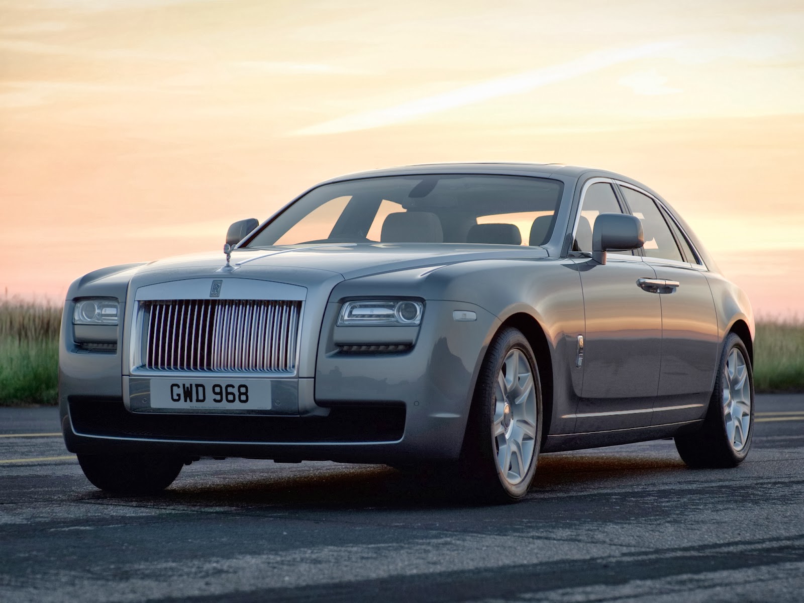 INVESTIMENTO EM VALOR: ROLLS ROYCE O REI DOS AUTOMÓVEIS INVESTIMENTO EM VALOR: ROLLS ROYCE O REI DOS AUTOMÓVEIS
