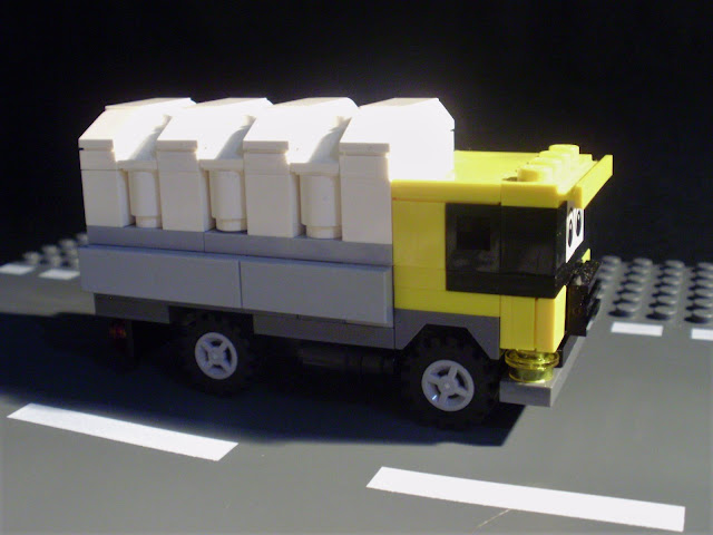 MOC LEGO camião amarelo estilo filme Cars
