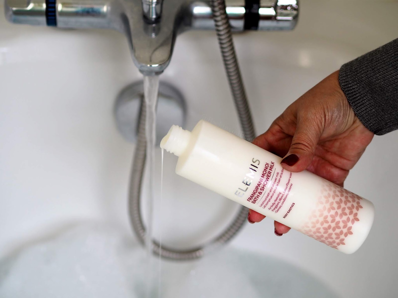 elemis frangipani bath and shower milk