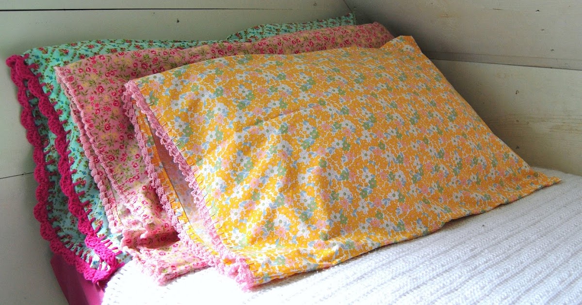 Cottage Dreamers: Vintage looking pillowcases
