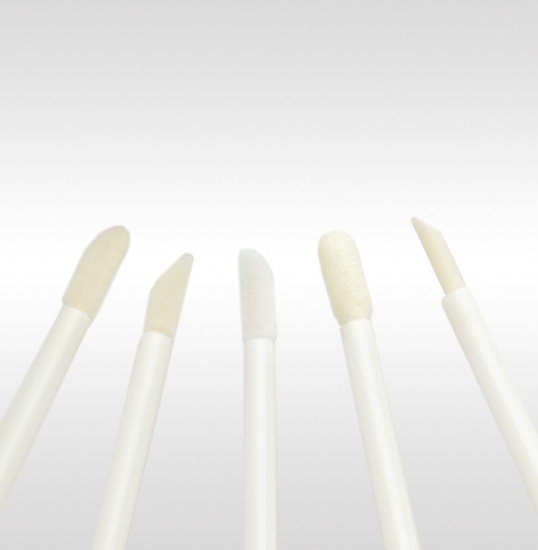 Beauty Cosmetics Hub Different types of gloss applicators