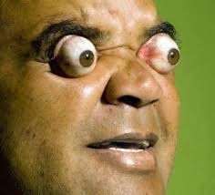 negro con ojos saltones, hombre negro con ojos saltones, hombre