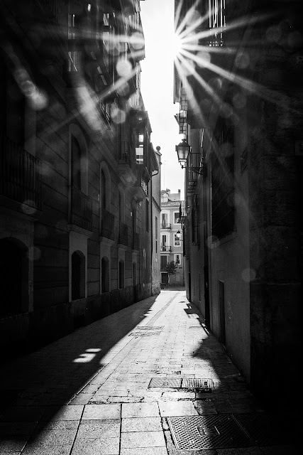 Street photography image of Valencia with the Fujifilm XT1 by Willie Kers