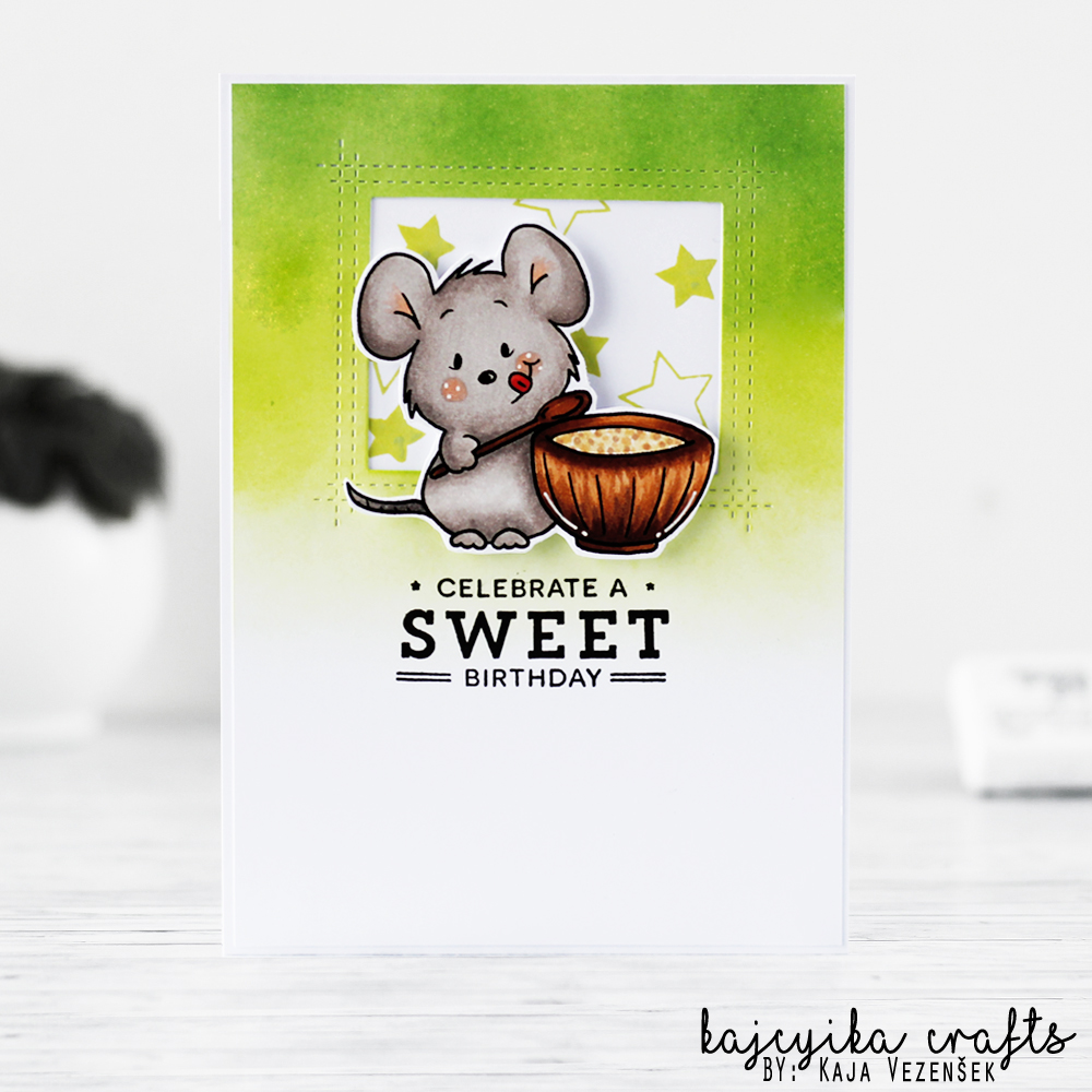A mouse baking A mouse baking