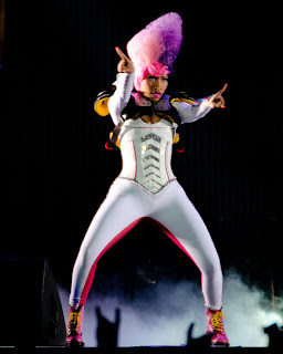 Nicki Minaj News, Nicki Minaj Pics 2013: Nicki Minaj Twitter