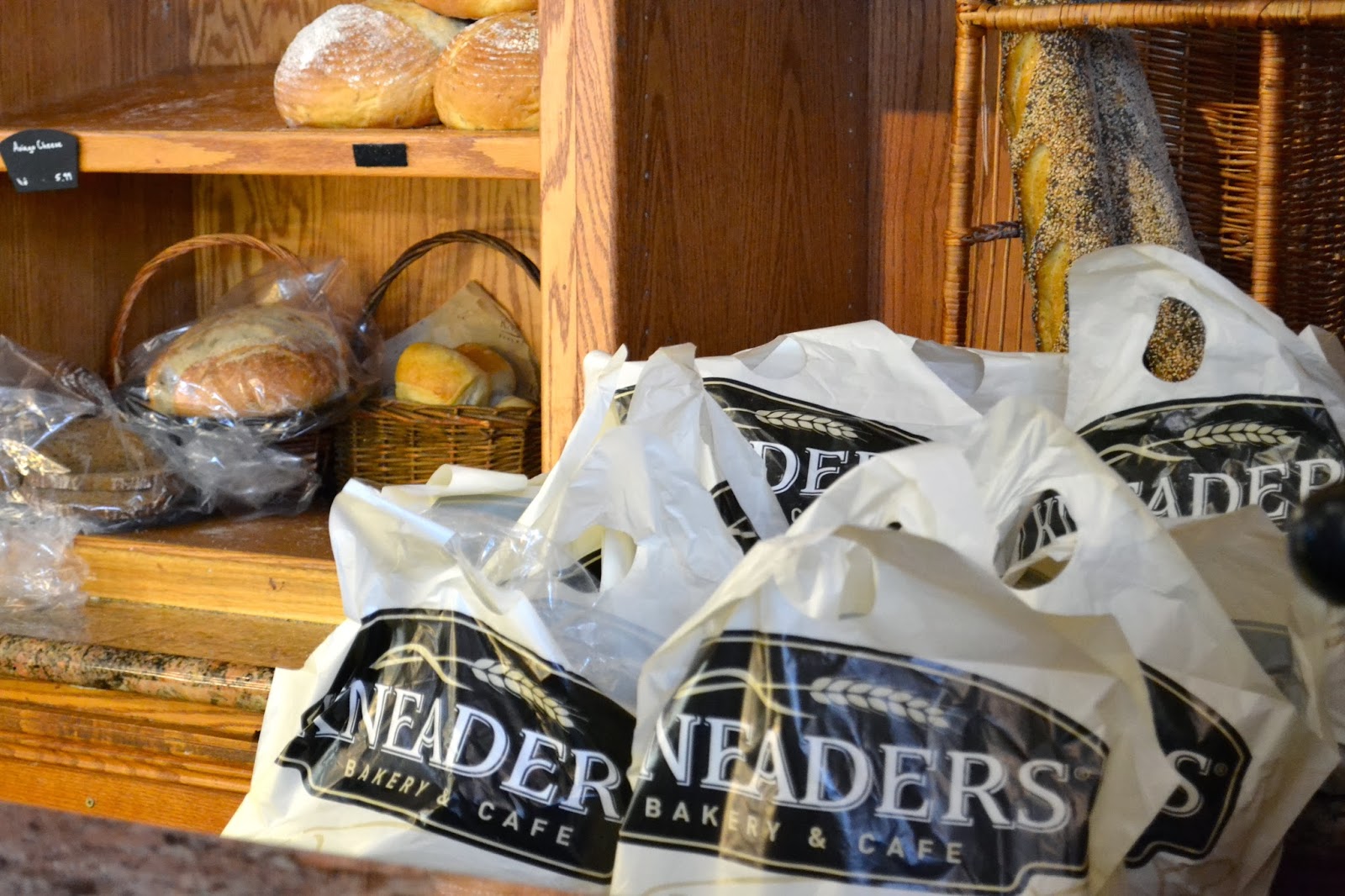 Do Tell, Anabel Kneaders Restaurant & Bakery in Yuma, AZ {Tasty