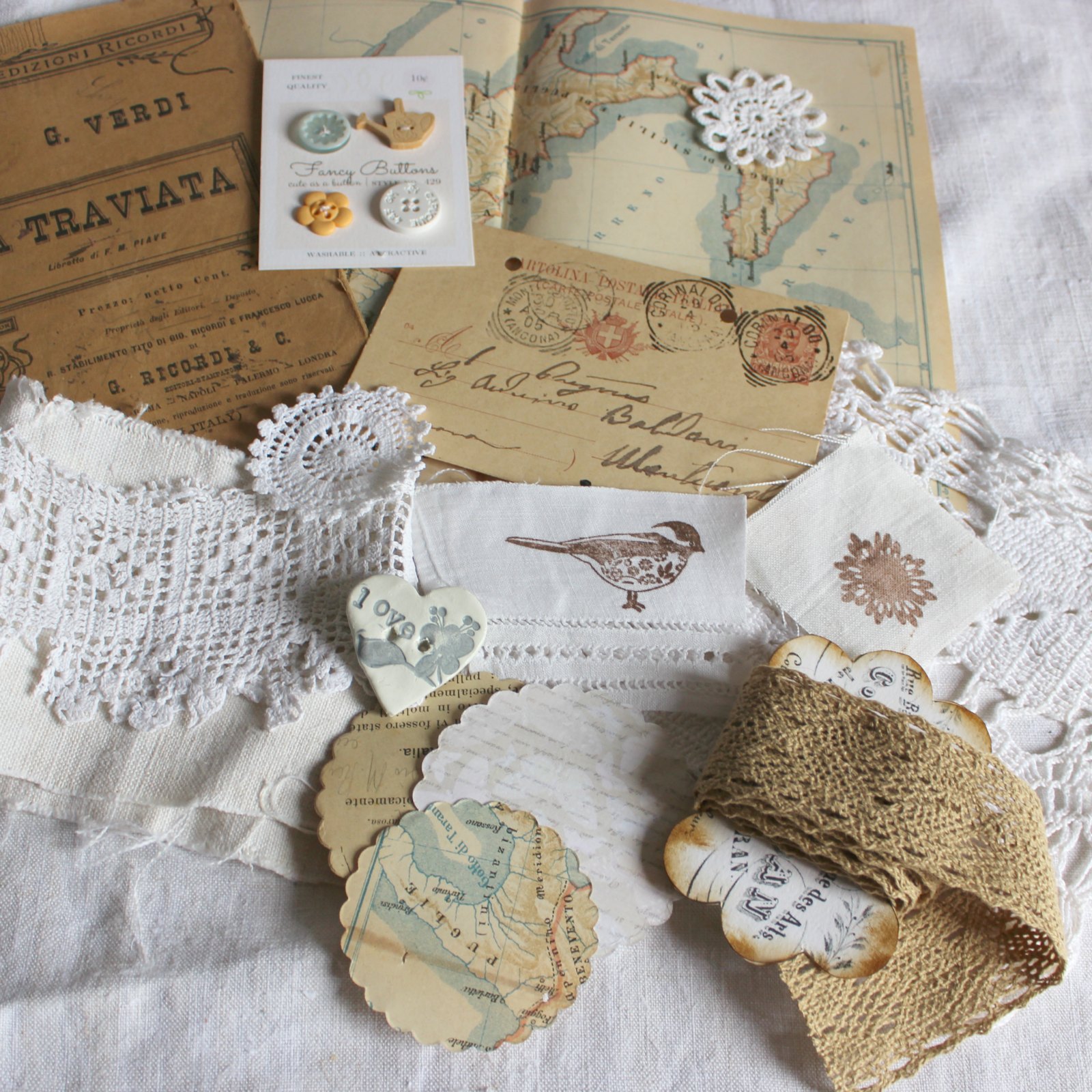 Roxy Creations Mixed media DIY kits