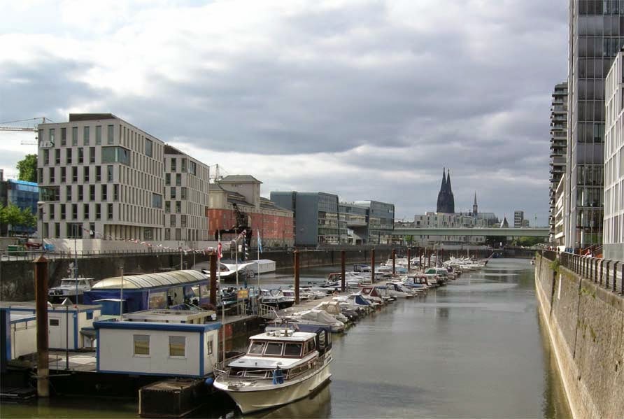 Die Marina im Rheinauhafen